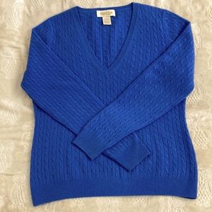 Peck & Peck Blue 100% 2 Ply Cashmere V-Neck Sweater - Size Medium